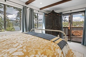 Signature Cabin, 3 Bedrooms, Non Smoking, Kitchen | Individually decorated, individually furnished, free WiFi, bed sheets - Stunning Lakefront Dock Views -Black Fox (Big Bear Lake)