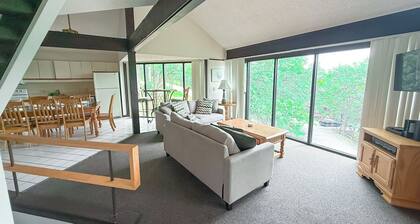 Treetop Village62-3Bed/3Bath/Pools/Dock/Pickleball/Lakefront/Lakeview/Fitness Center-6-8PP
