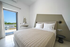 4 bedrooms, in-room safe, iron/ironing board, travel cot