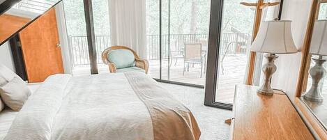 3 chambres, bureau, fer et planche à repasser, lit parapluie