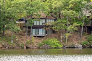 Exterior - Treetop Village Oak & Water Hollow #72-3BD/3BA/Pools/Grill/Dock/Firepit/Deck-6PP (Village of Four Seasons)