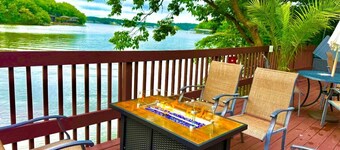 Treetop Village Lake & Leaf Hideaway #77-Lakefront/3BD/3BA/Pools/Grill/Dock/Firepit-6PP