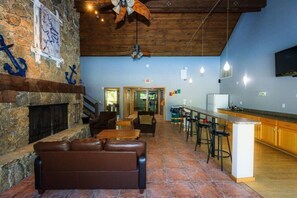 Interior - Lakeview Condo-Dock/Pool/Hottub/Sauna-8PP (Missouri)