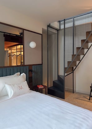 Premium Duplex | Down comforters, minibar, in-room safe, desk - MÍMESIS 11 BOUTIQUE HOTEL (Como)