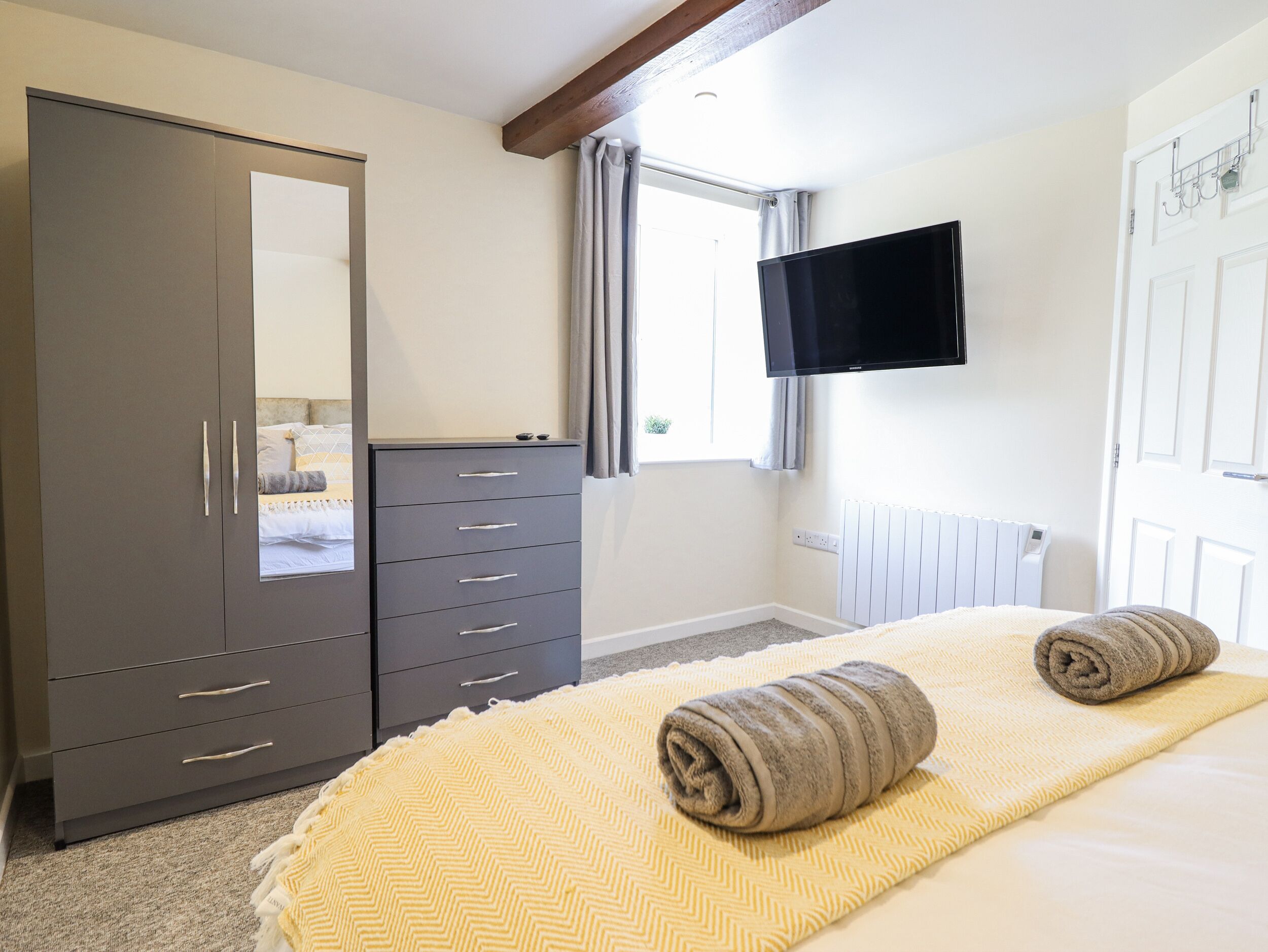 1 slaapkamer, individueel gedecoreerd, individueel gemeubileerd