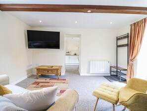 Living area - 1 Y Llew (Caersws)