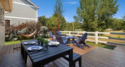 Rigden Retreat Garage, Dog Friendly, Near Trails