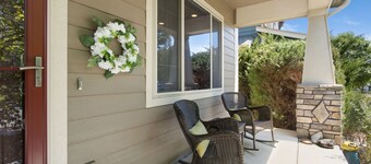Rigden Retreat Garage, Dog Friendly, Near Trails