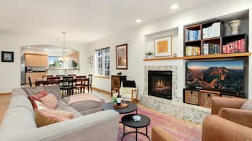 House, Multiple Beds, Patio, Garden View (2838 Annelise Way) | Living area | 42-inch flat-screen TV with digital channels, fireplace