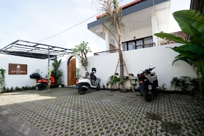 Free self-parking