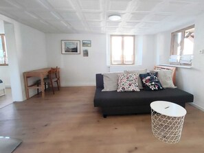 Smart TV, fireplace, stereo - Vacation apartment zum Engel (Merdingen)