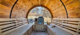 Poconos Vacation Sauna, Theater, Game Room