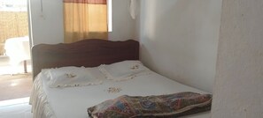 Interior detail - HOTEL FILANTSOA (Morondava)