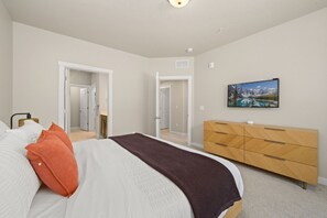 Townhome, Multiple Beds, Patio, Garden View (926 Schlagel St. (unit 2)) | 2 bedrooms, individually decorated, individually furnished - Northfield Hideaway, King Suite, EV, Pet-friendly (Fort Collins)