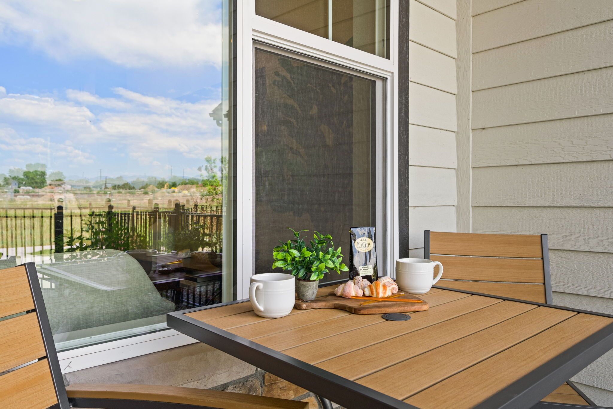 Stadtwohnung, Mehrere Betten, Terrasse, Gartenblick (926 Schlagel St. (unit 2)) | Speisen im Freien