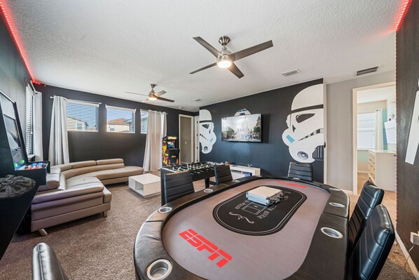 House (Multiple Bedrooms) | Front of property