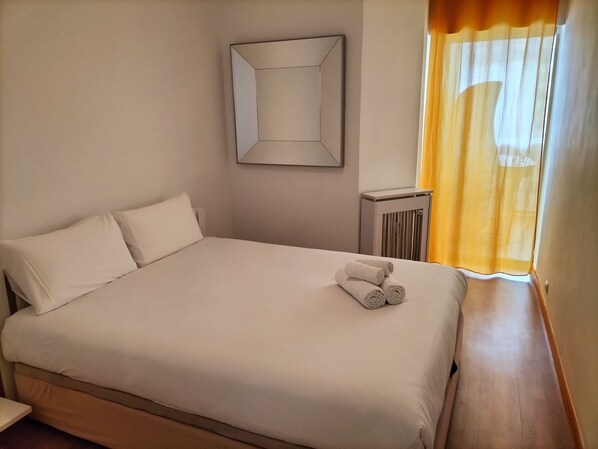 2 chambres, fer et planche à repasser, Wi-Fi, literie fournie