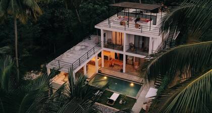 The Palm Lanka is luxury villa between Hiriketiya and Tangalle.