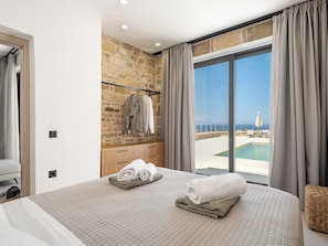 Deluxe Apartment, Sea View | In-room safe, iron/ironing board, free WiFi