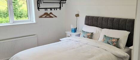 2 Schlafzimmer, Bügeleisen/Bügelbrett, kostenloses WLAN, Bettwäsche