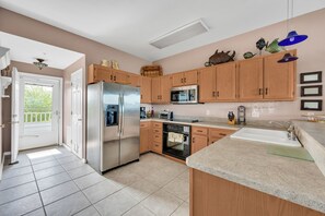 Micro-ondes, lave-vaisselle