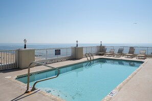 Piscine couverte