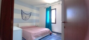 Een strijkplank/strijkijzer