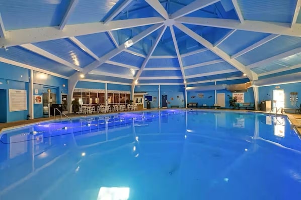 Indoor pool, outdoor pool