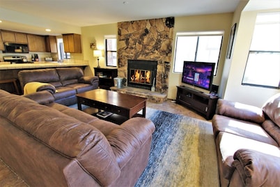 Summit Ski Shack