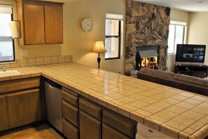 Residenza Signature, 3 camere da letto, caminetto | Cucina privata | Frigorifero, microonde, forno, piano cottura
