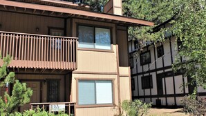 施設の正面