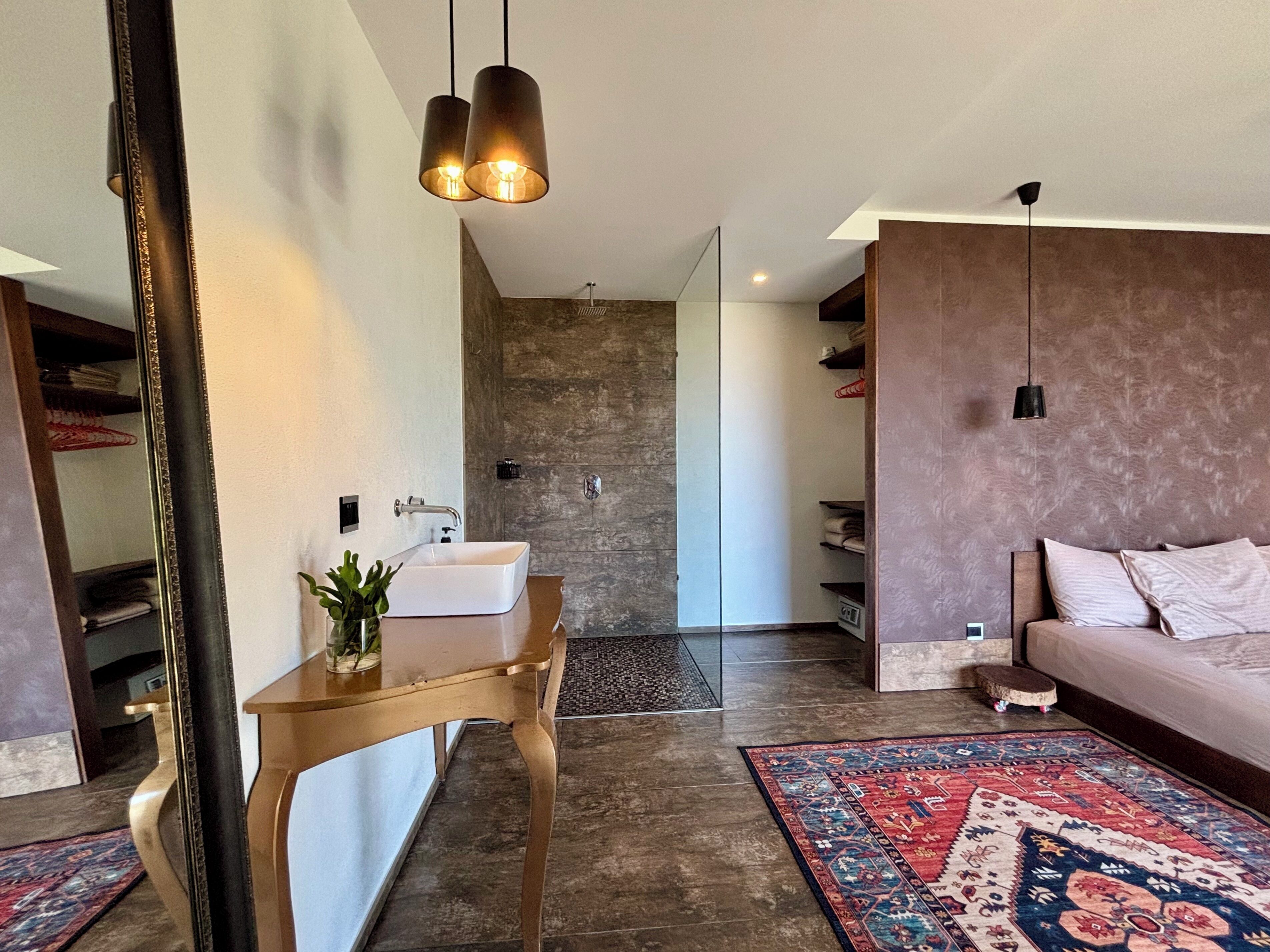 1 bedroom, in-room safe, travel crib, free WiFi