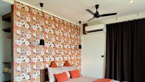 1 bedroom, in-room safe, travel crib, WiFi (free) - Guest suite MARS, Boracay, ocean view holiday home with pool (Malay)