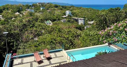 Guest suite MARS, Boracay, ocean view holiday home with pool
