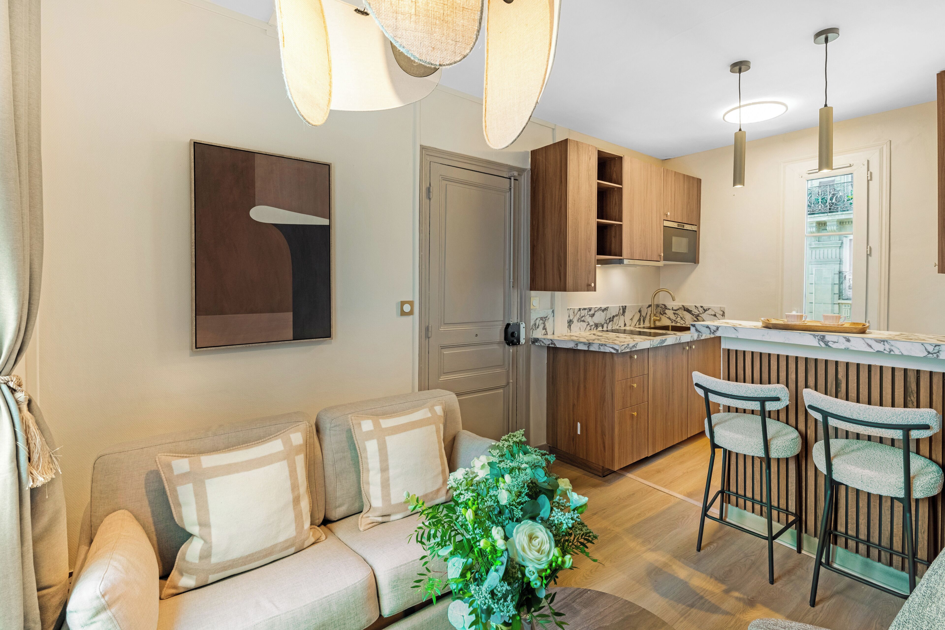 Comfort Apartment, City View | Living area | 80-cm Smart TV with digital channels