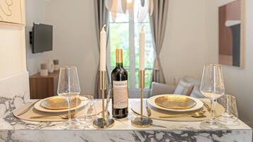 Comfort Apartment, City View | Private kitchen | Mini-fridge, microwave, stovetop, espresso maker