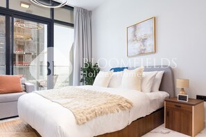 Iron/ironing board, free WiFi, bed sheets