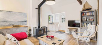 Host Stay Lane Farm Cottage