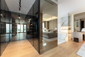 3 chambres, fer et planche à repasser, Wi-Fi, draps fournis