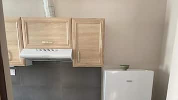 Mini-fridge, oven, stovetop