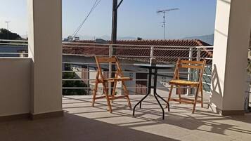 家庭公寓, 阳台 | 阳台