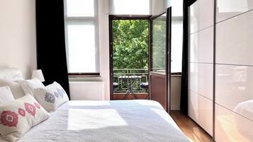1 slaapkamer, een strijkplank/strijkijzer, wifi, beddengoed