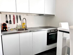 Fridge, microwave, oven, dishwasher