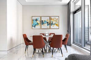 Dining - Amazing 2Br 2Ba Canal View at BusinessBay (Dubai)