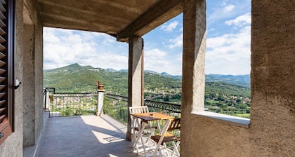Wonderful villa for 4 people with A/C, terrace, pets allowed and parking