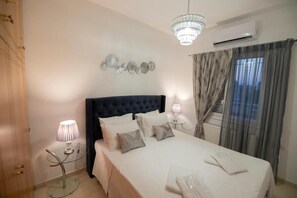 3 bedrooms, in-room safe, iron/ironing board, free WiFi