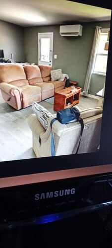 Cozy Nest situated in Grand Tracadie 5minutes from beaches,golfing,fishing,