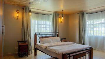 3 bedrooms, WiFi, bed sheets
