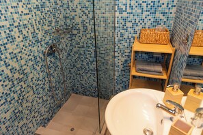Hair dryer, towels, soap, toilet paper - Modern Blue Retreat (Athina)