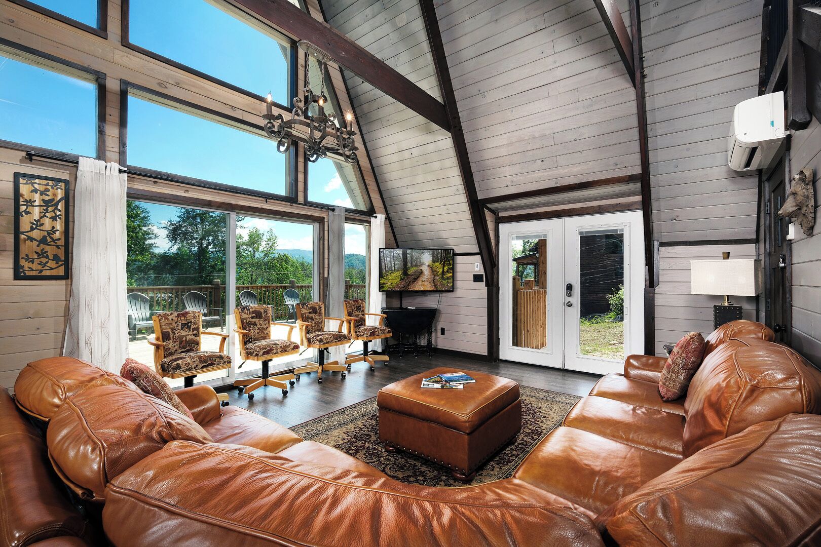 تلفزيون ذكي، مدفأة، ألعاب فيديو